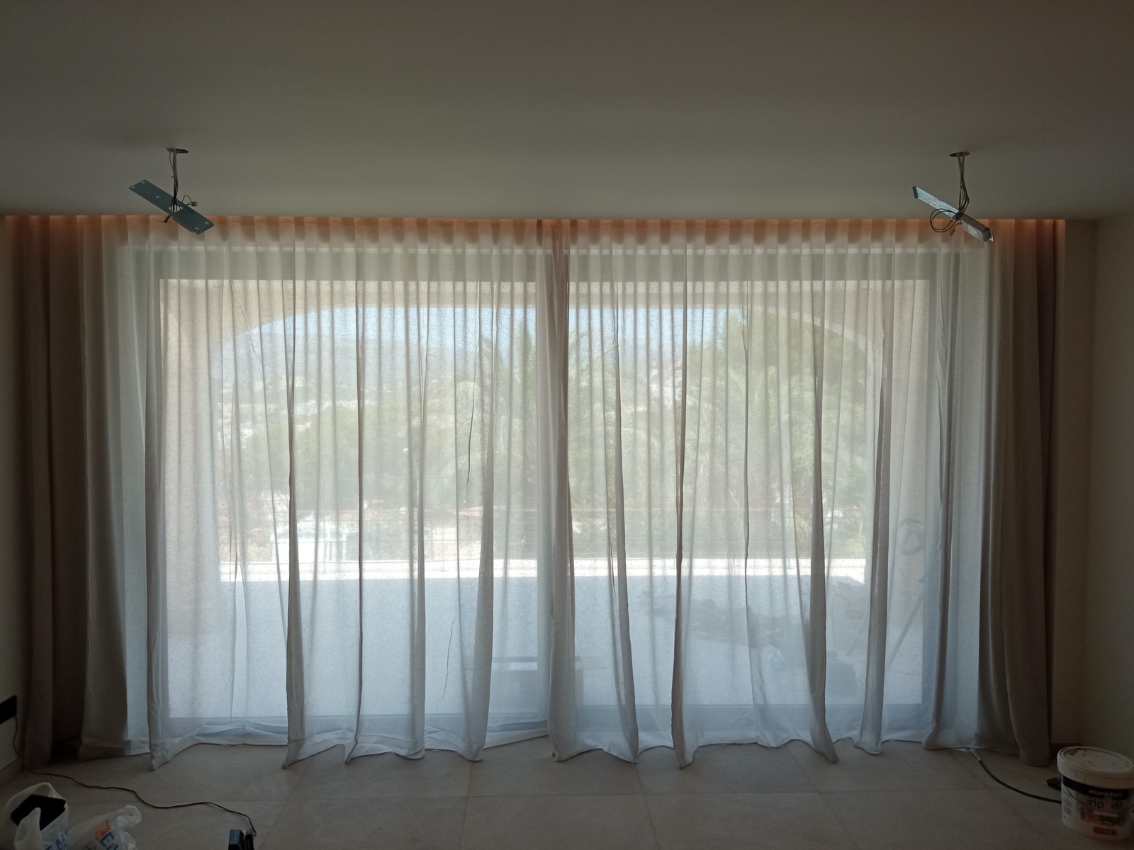 Cortinas confeccionadas y colocadas a medida